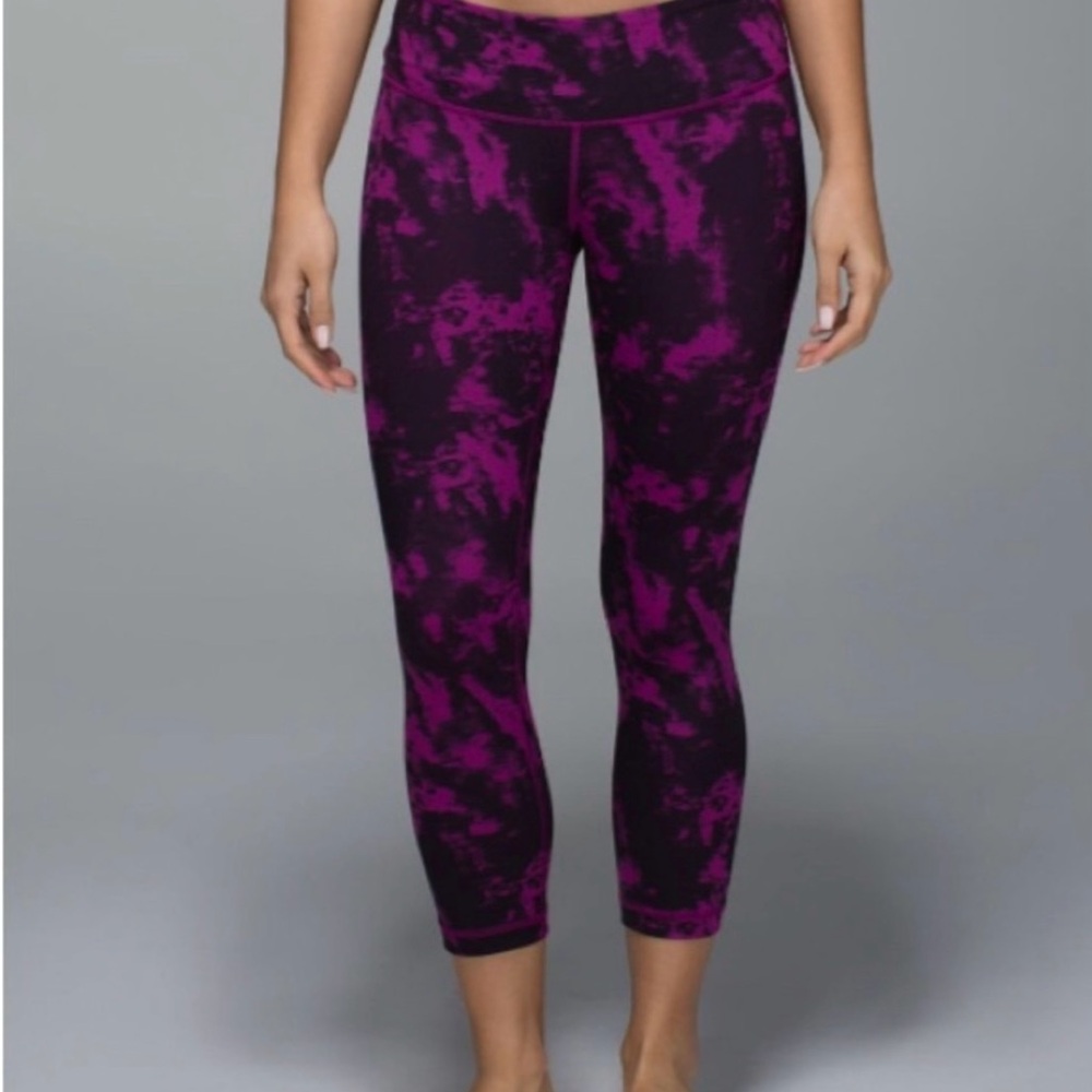 Lululemon Wunder Under Crop II size 4